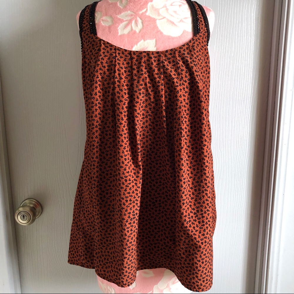 ❤️3 for $10!❤️ Flowy Dark Orange Floral Bead Top